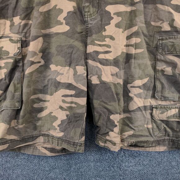 Old Mill Mens Camo Cargo Shorts Green Size 42 Cotton Pockets - Picture 7 of 10